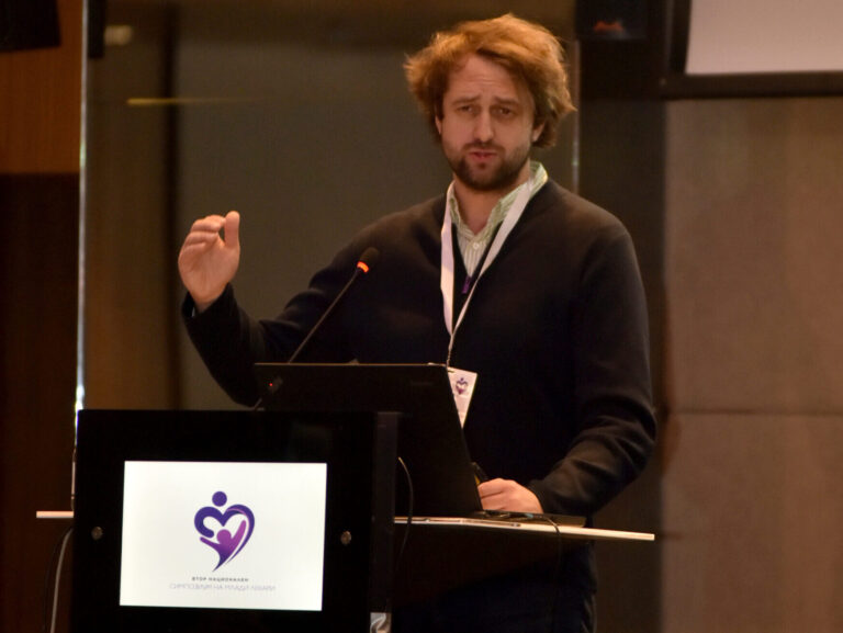 Интервју | Проф. д-р Един Бегиќ, кардиолог: Поединецот може да влијае врз примарните ризик фактори за срцев удар